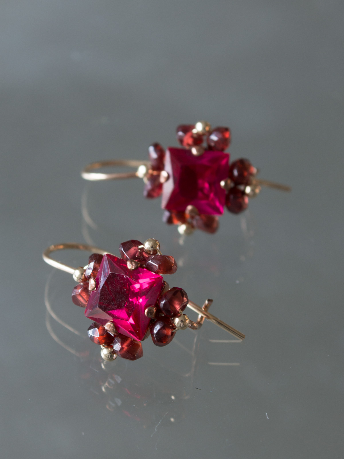 earrings Victoria ll red crystal, garnet